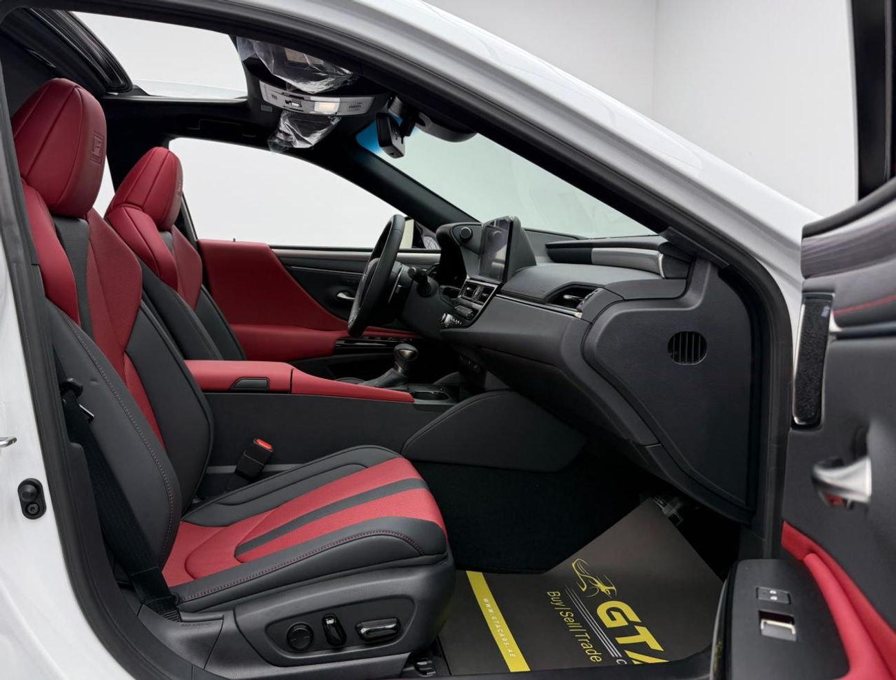 Lexus ES350 F-Sport 3.5L 2025 Lexus ES 350 F Sport ,Al Futtaim Warranty + Service Contract 01/11/2030 ,Agency Se