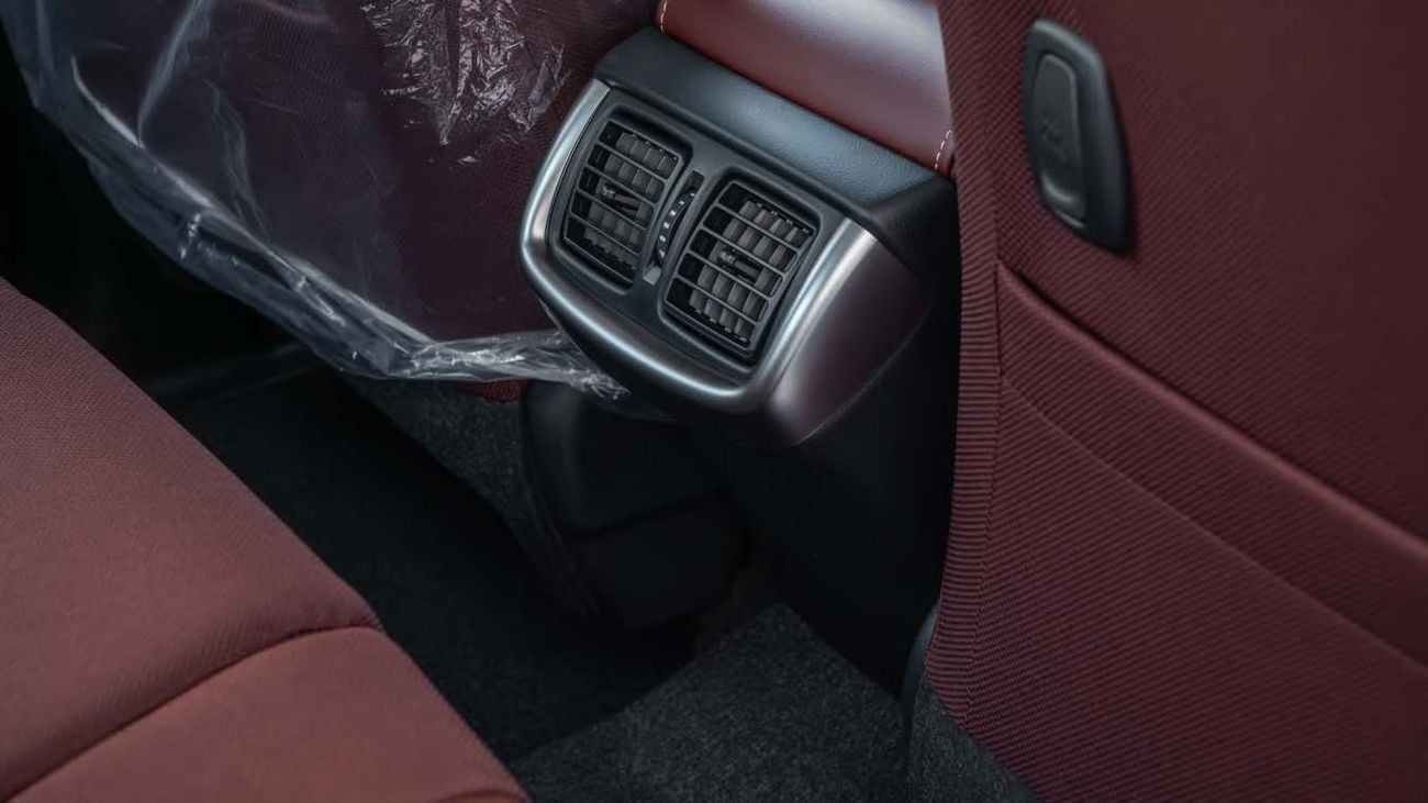 تويوتا هيلوكس Toyota HILUX 2.4 AT HI