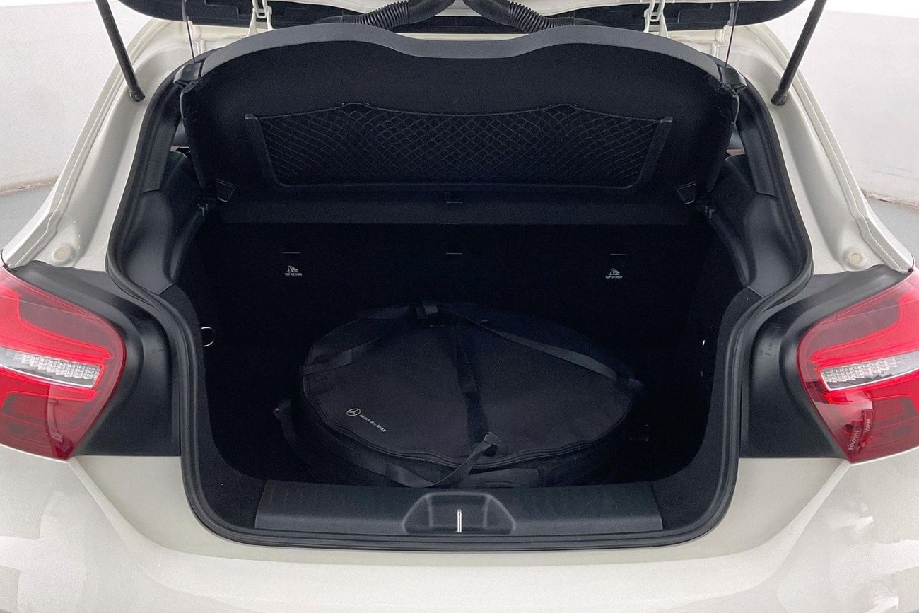 Mercedes-Benz A 250 Sport AMG (W176) | 1 year free warranty | 0 Down Payment