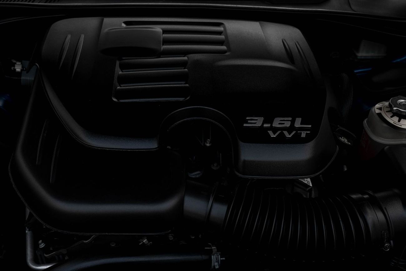 Dodge Challenger V6 SXT | 2,056 P.M  | 0% Downpayment | Impeccable Condition!