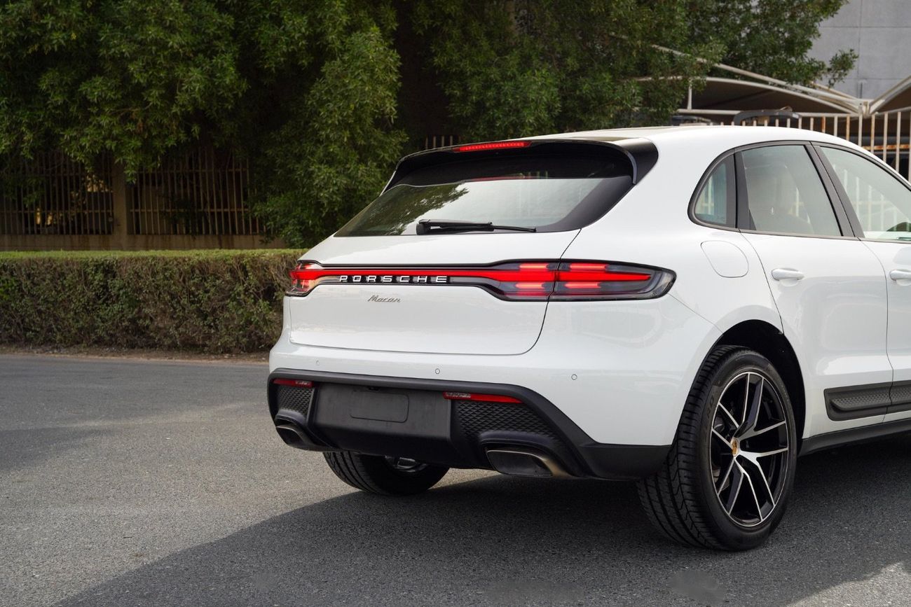 Porsche Macan Base
