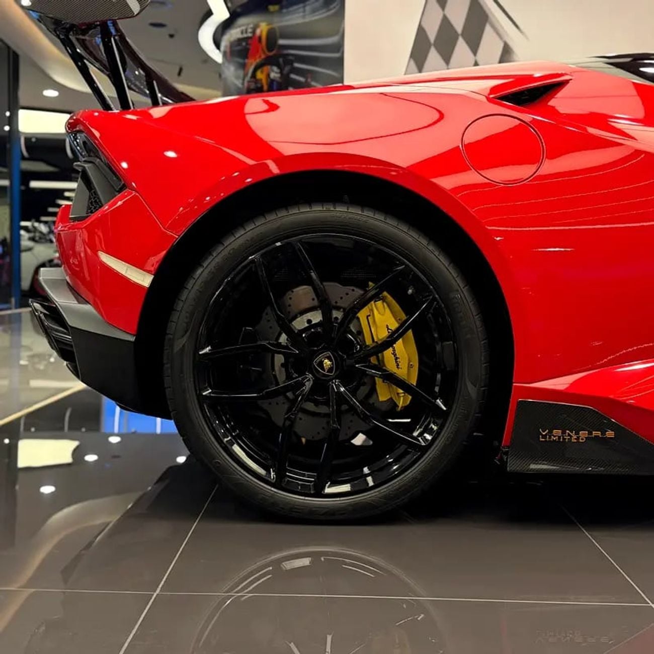 لامبورغيني هوراكان VENEREE ONE OF TEN