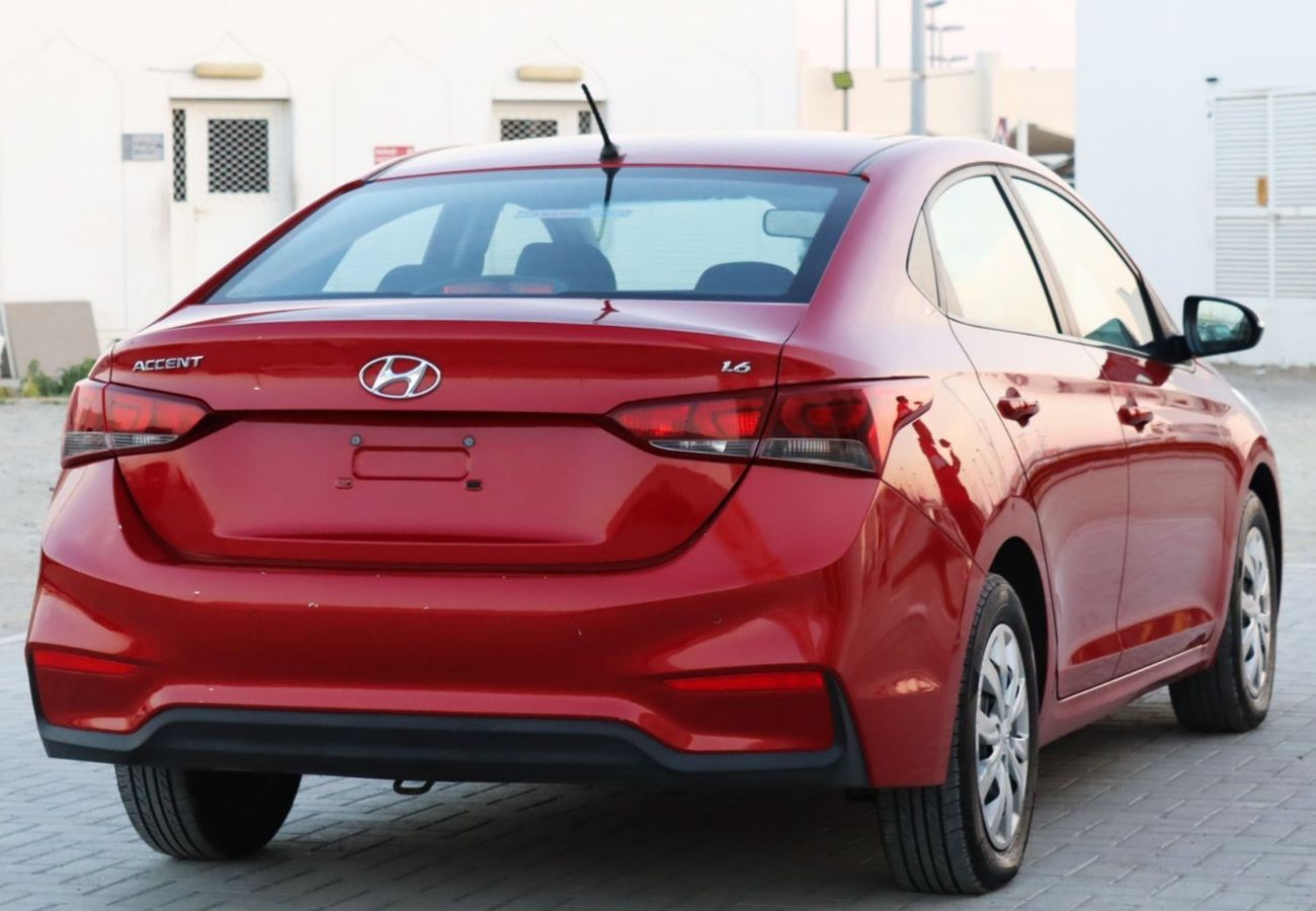 Hyundai Accent Base Hyundai Accent 2019 GCC in excellent condition without accidents