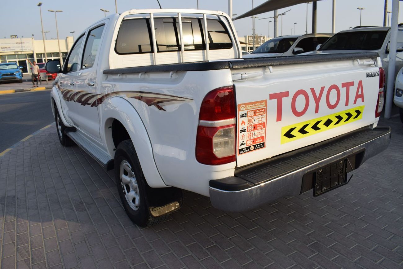 Toyota Hilux Toyota Hilux Pick up d/c 2.7 ltr 4x4, Full option. Automatic Transmission