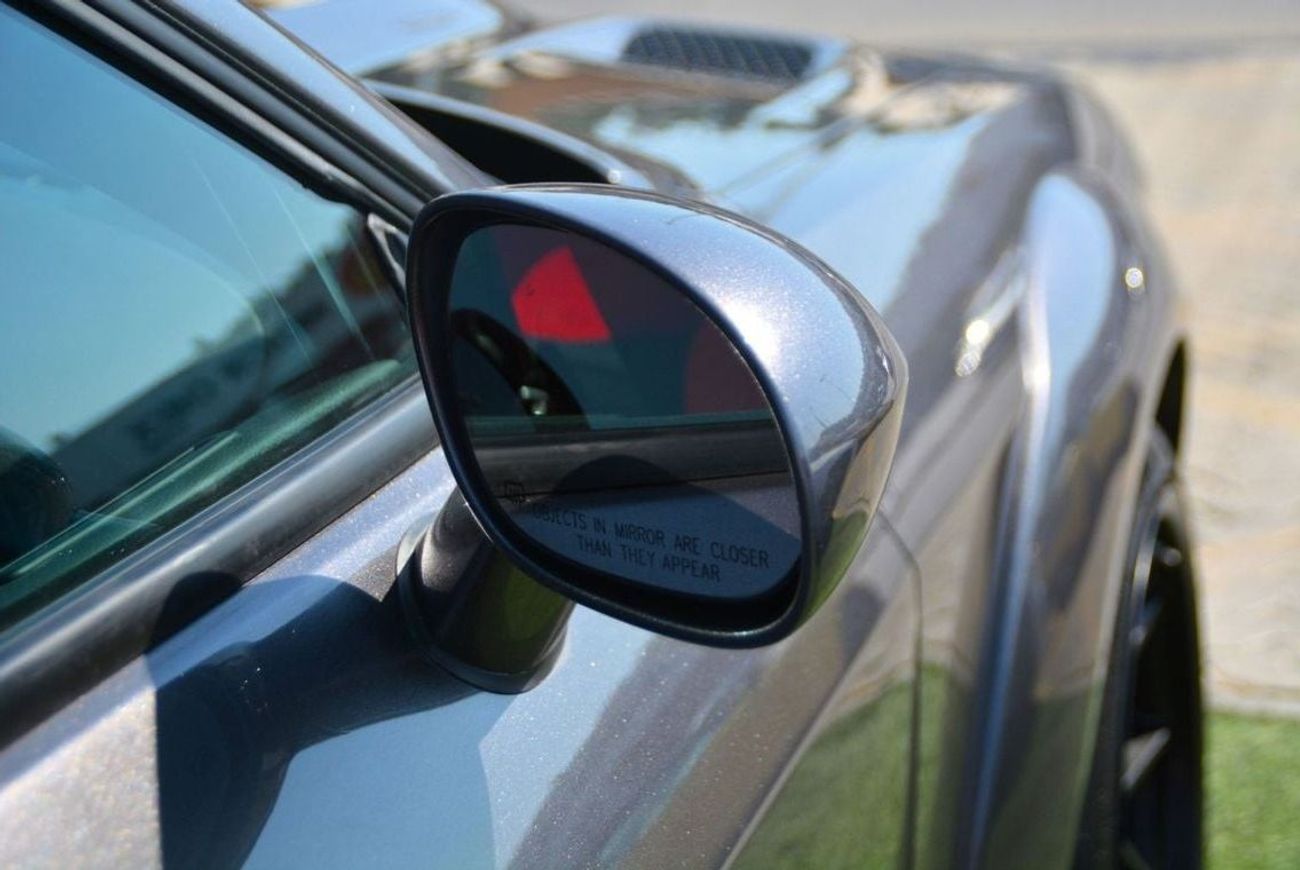 Dodge Challenger SRT  V8 Scat Pack 6.4L (485 HP)--VERY CLEAN AND GOOD CONDITION