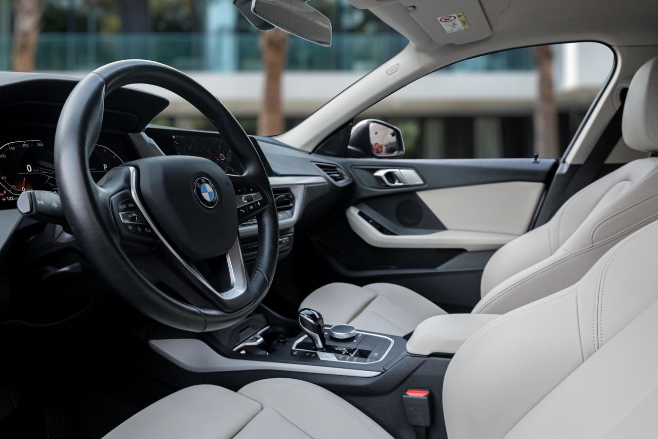 BMW 218i 218i | 1,782 P.M | 0% Downpayment | ONE OWNER | AGENCY WARRANTY+SERVICE!