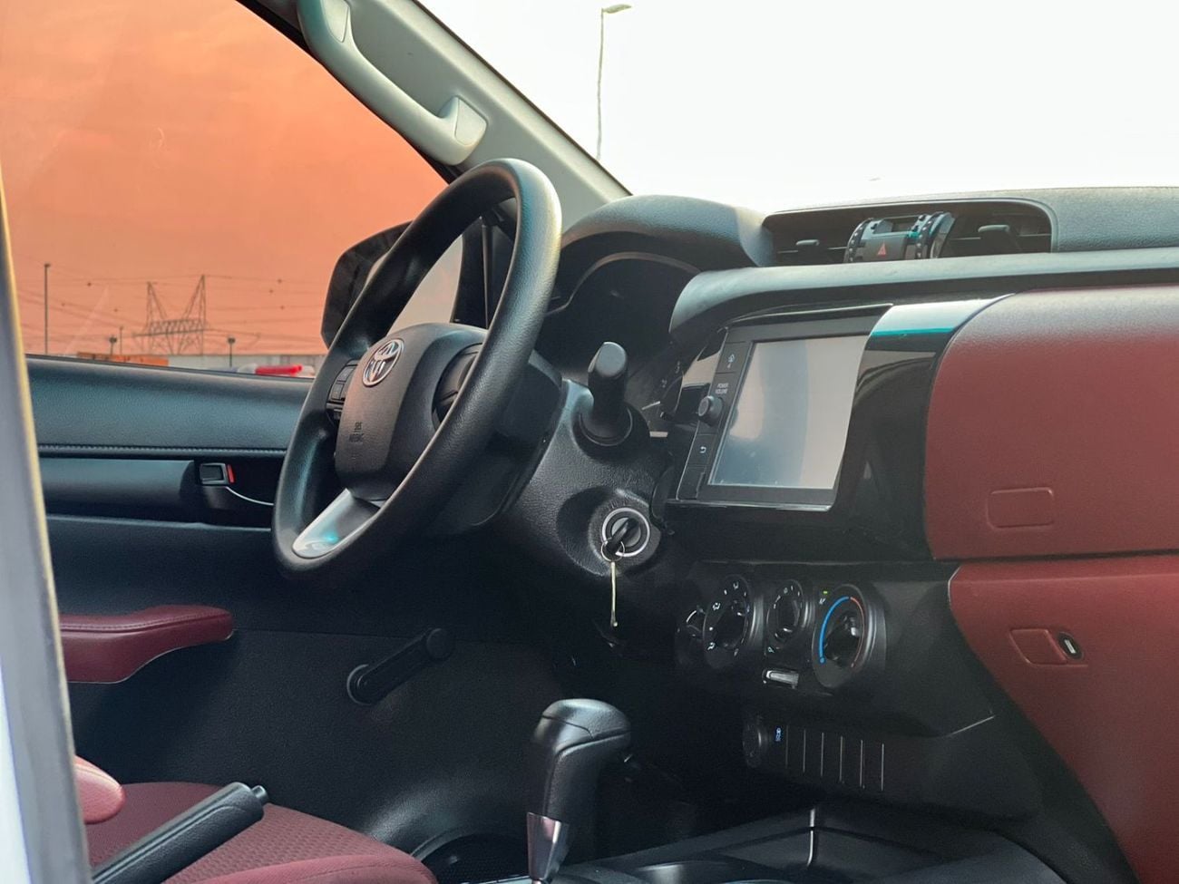 تويوتا هيلوكس ADVENTURE 2022 Toyota Hilux Advanture Modified - 2.7L V4 - AWD 4x4 -GCC- Rear Camera - Patrol