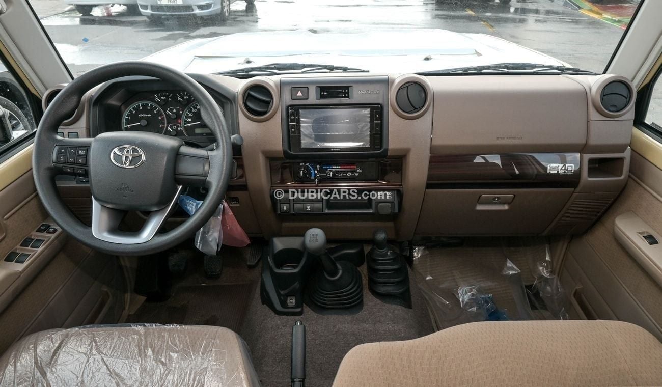 Toyota Land Cruiser 70 LC76 Hardtop 4.0L Petrol V6 5Doors, M/T 2025