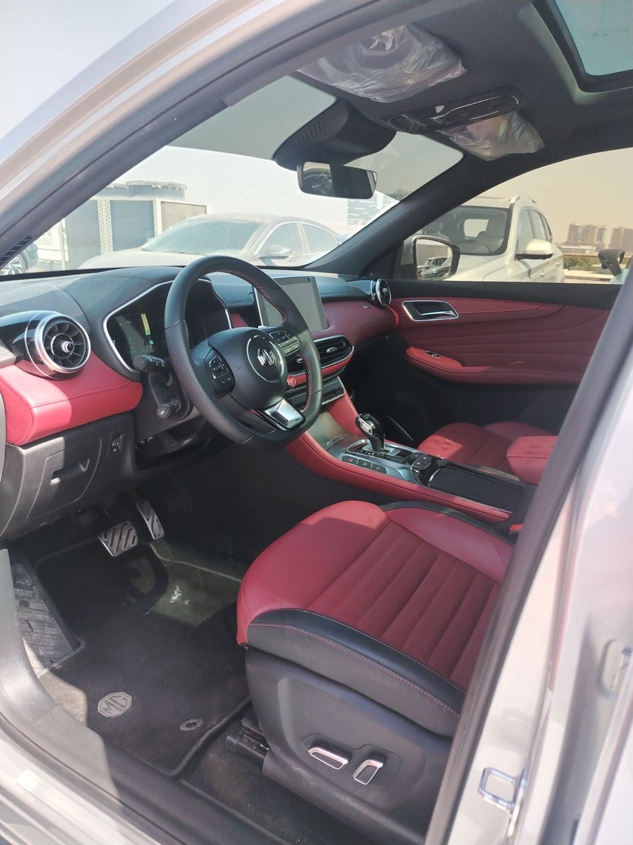 MG HS LUXURY