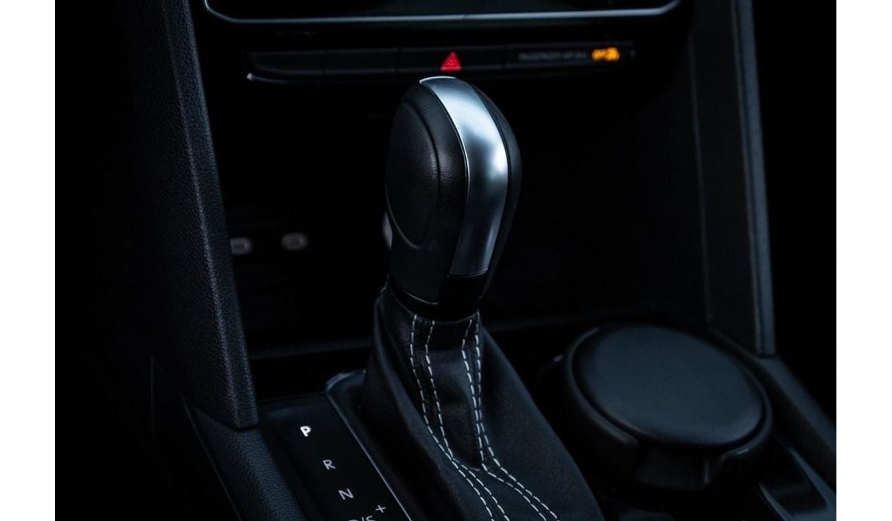 فولكس واجن تيرامونت Comfortline 3.6L Volkswagen Teramont Comfortline 2022 GCC under Agency Warranty with Flexible Down-P