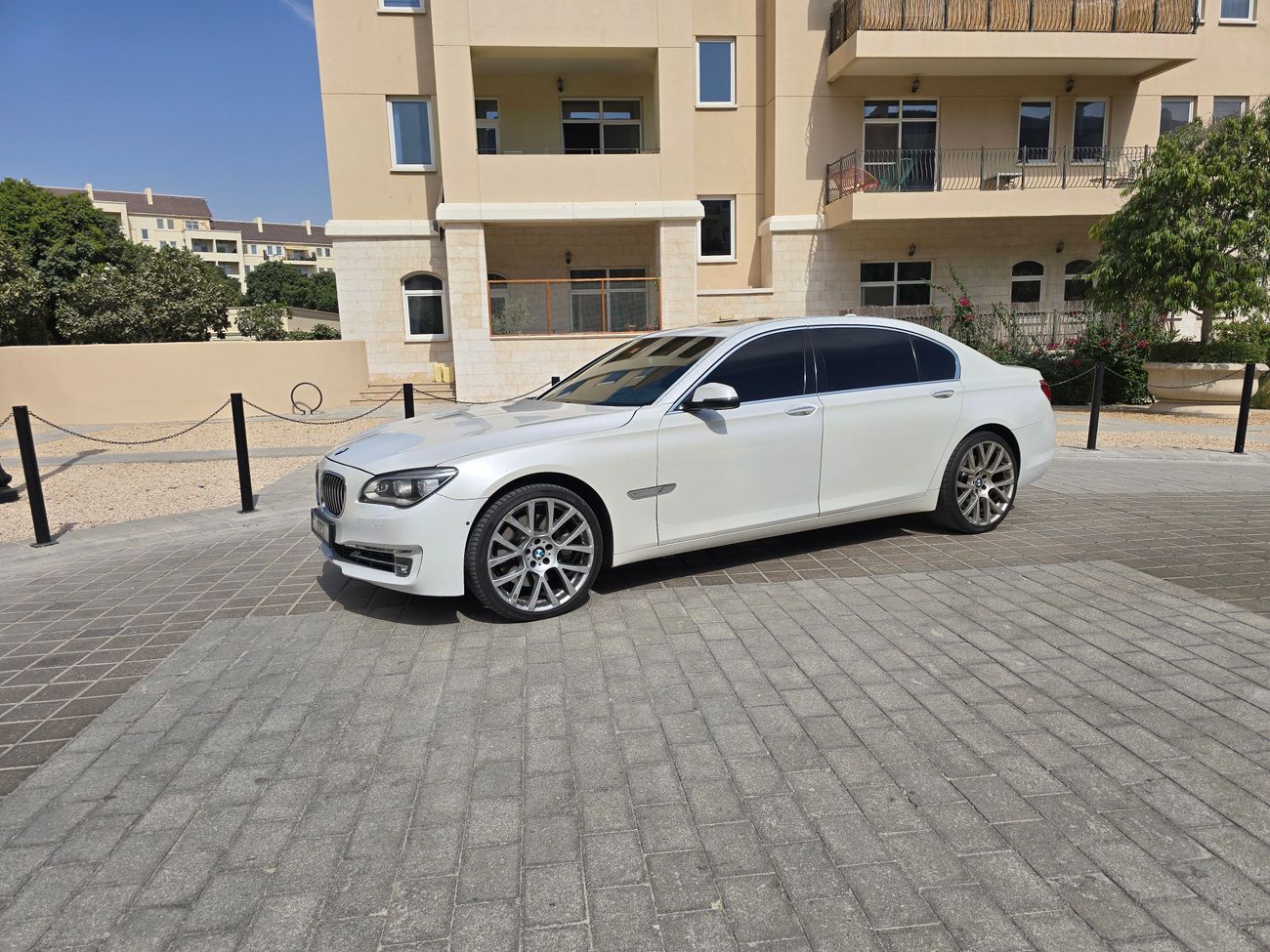 بي أم دبليو 750Li