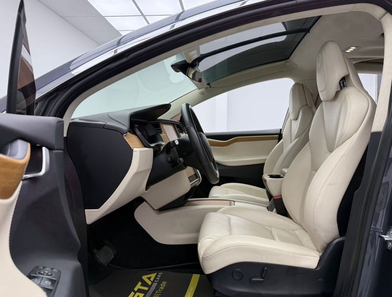 Tesla Model X 2019 Tesla Model X 100D, 2027 Tesla Drive Unit  Battery Warranty, Excellent Condition, GCC