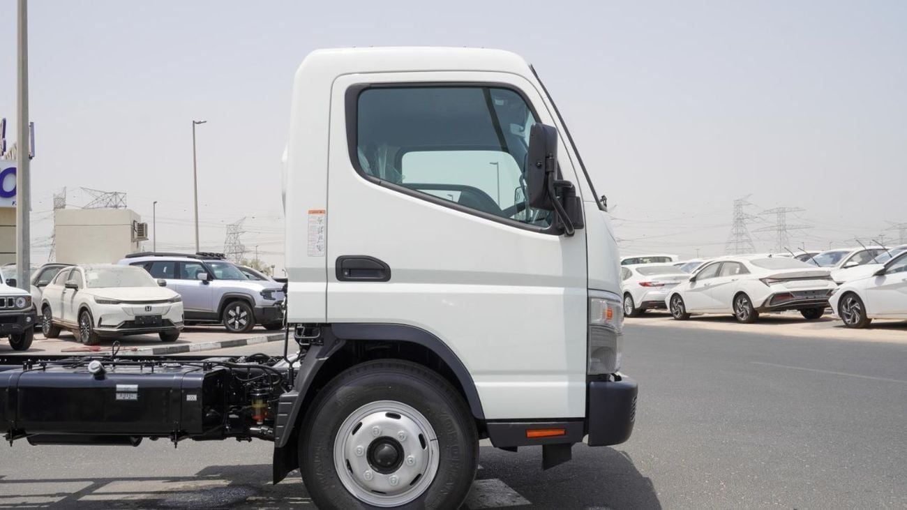 ميتسوبيشي كانتر فان Brand New Mitsubishi Fuso Canter 2026 4.2L 2WD Diesel |White/Black |CANTERCHASSIS-100-4.2-25 |FOR EX