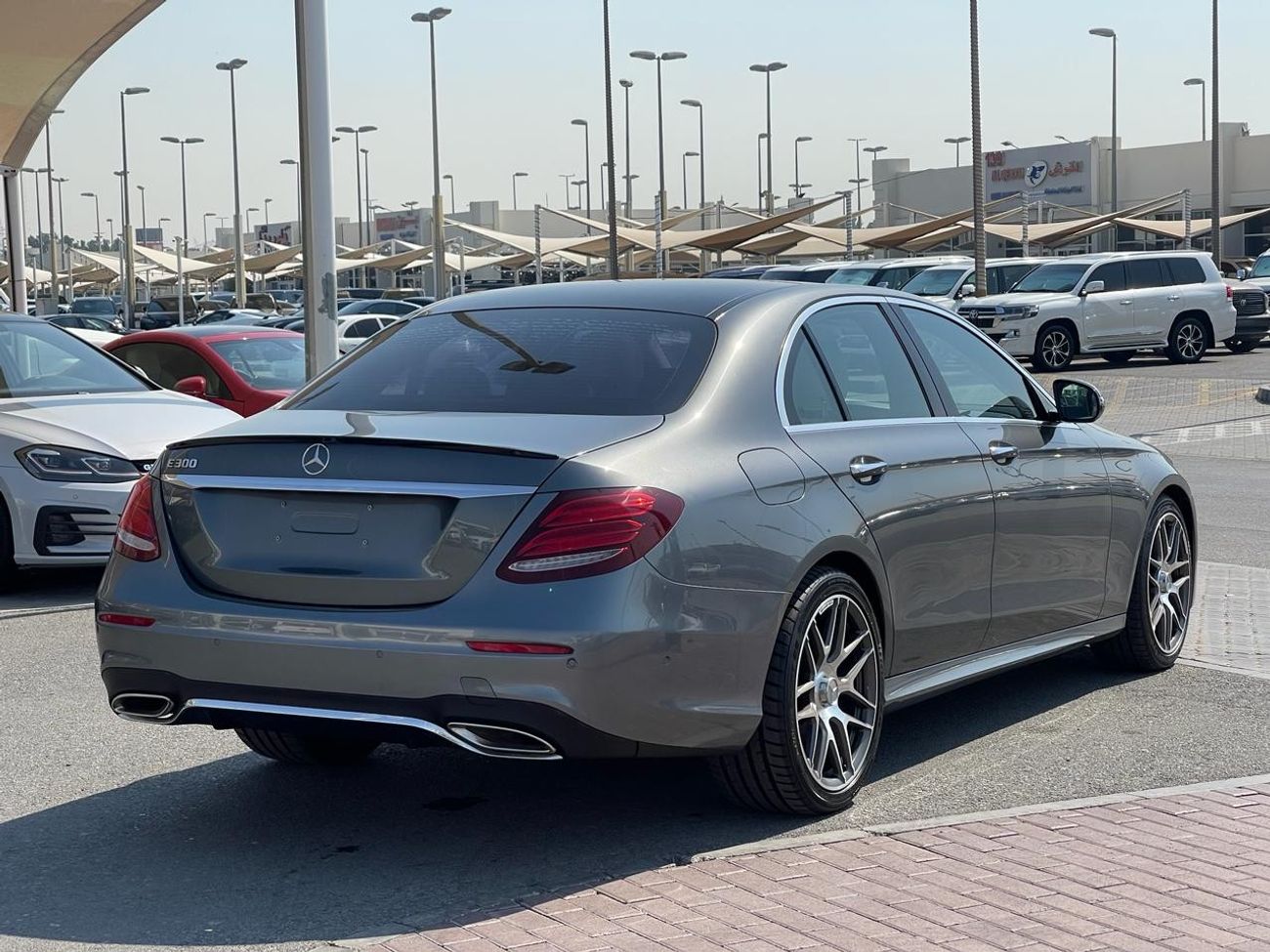 مرسيدس بنز E300 AMG