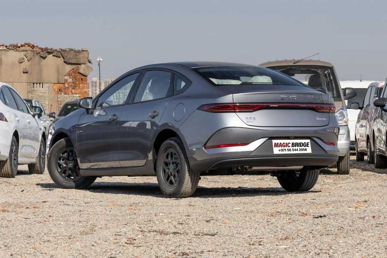 BYD QIN PLUS BYD Qin PLUS DM-i 55KM Leading Model