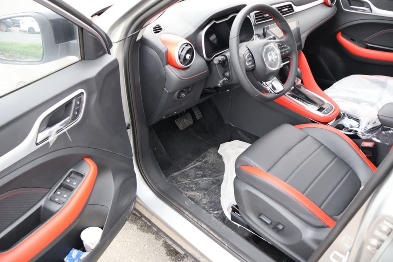 أم جي ZS 2025 MG ZS 1.5L AT Luxury Full option