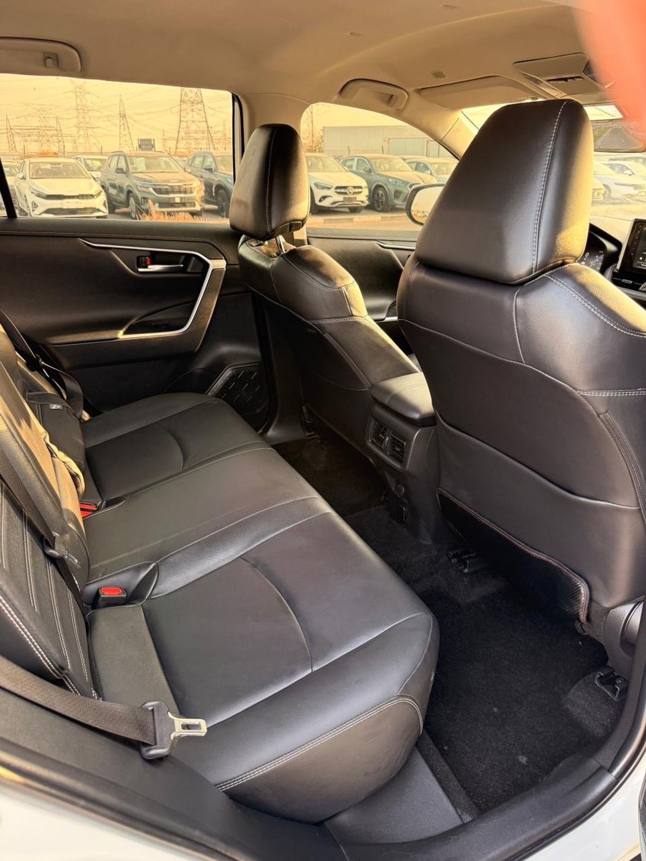 Toyota RAV4 Full option 360 camera, leather, push start Japan