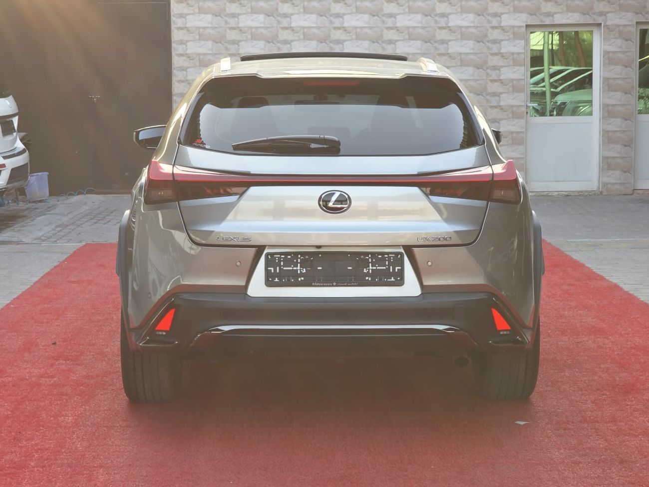 لكزس UX 200 F Sport Platinum 2.0L (169 HP)