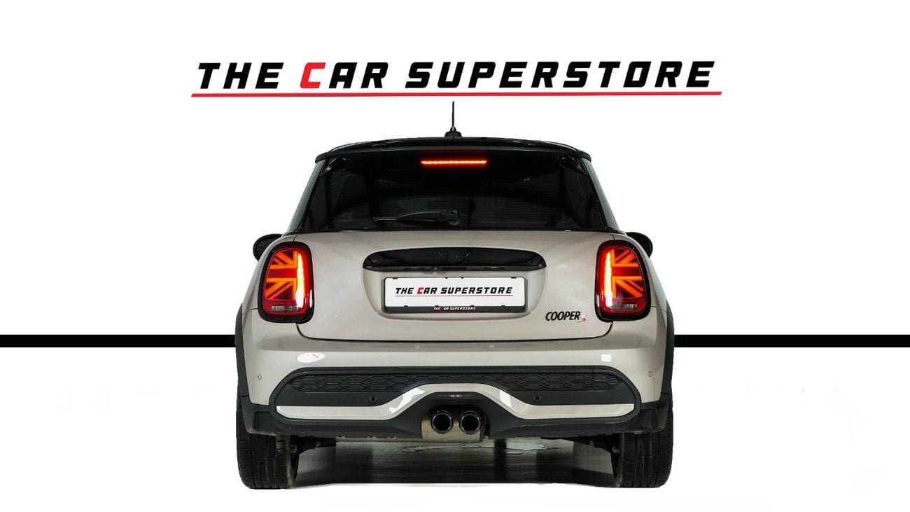 Mini Cooper S STD GCC-Silver Champagne-Sport body-full service history Available-Well maintained
