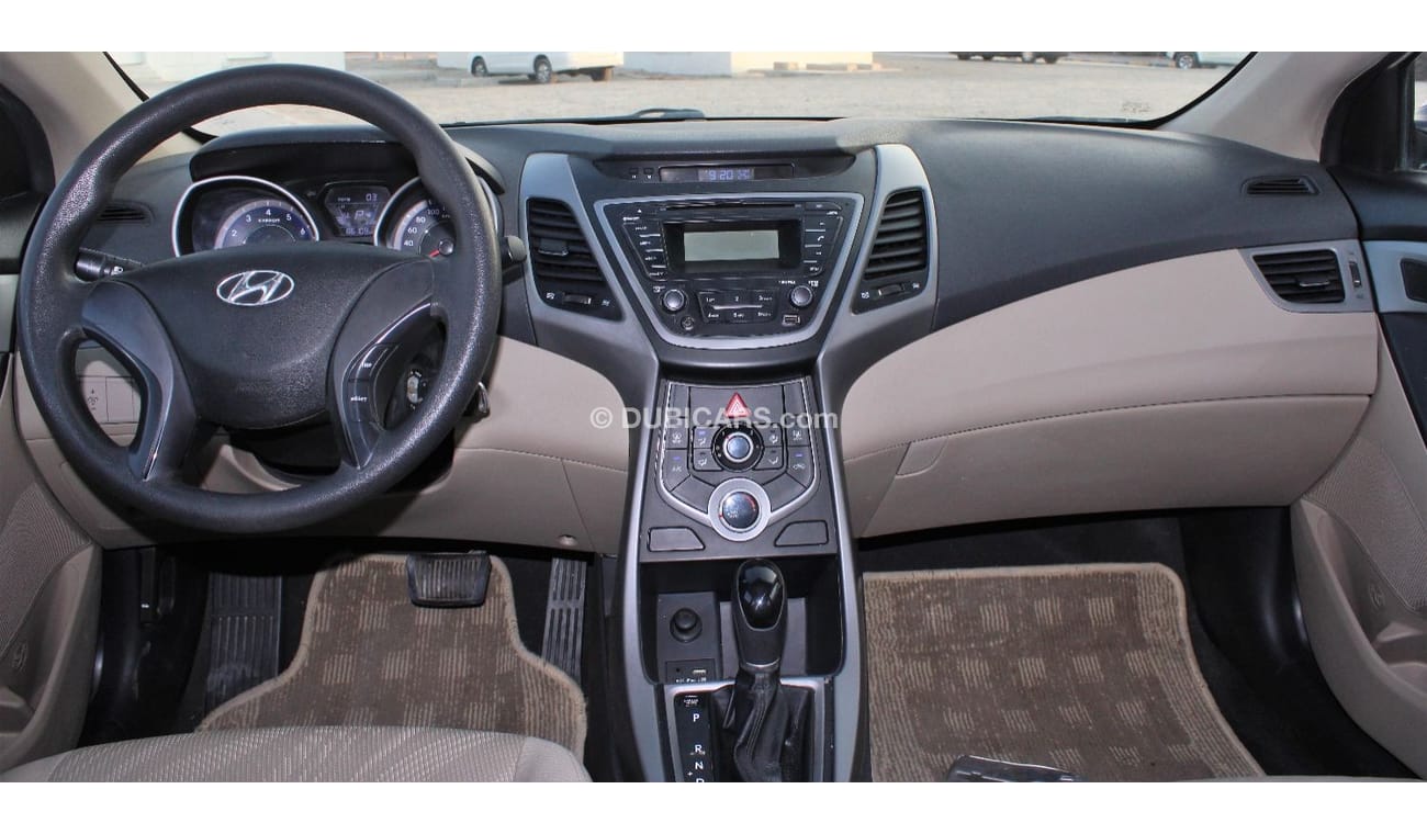 Hyundai Elantra Hyundai Elantra 2015 GCC NO 2 1600cc, in excellent condition, without accidents, very clean from ins