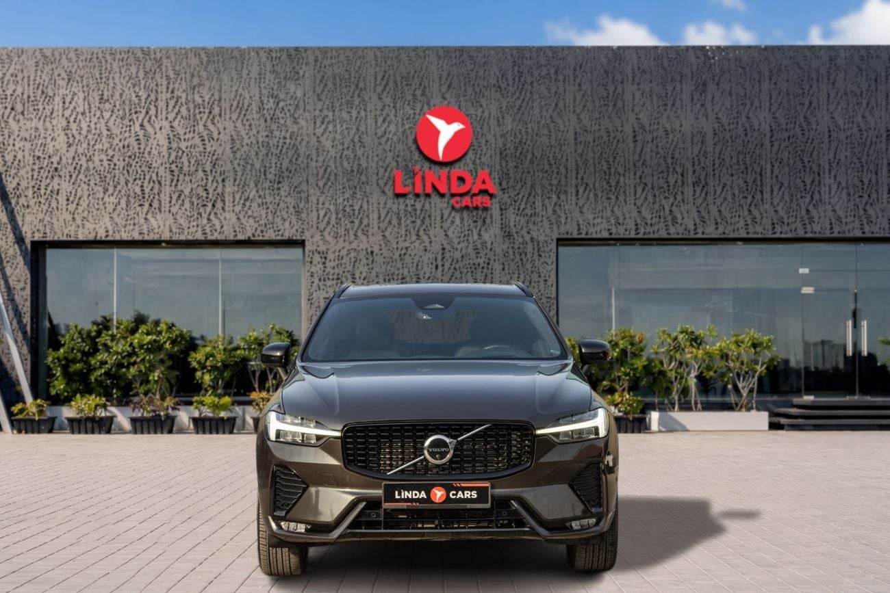Volvo XC60 R DESIGN Volvo XC60 B5 R-Design 2022 GCC | Agency Warranty | Service Contract