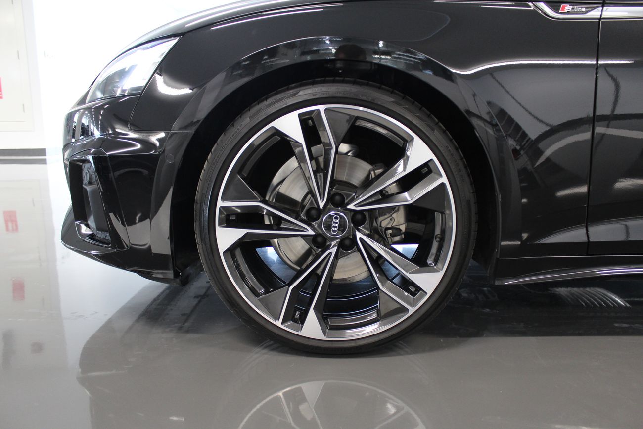 أودي A5 A5 Sportback 40 TFSI 190hp Black Edition (Ref#5775)