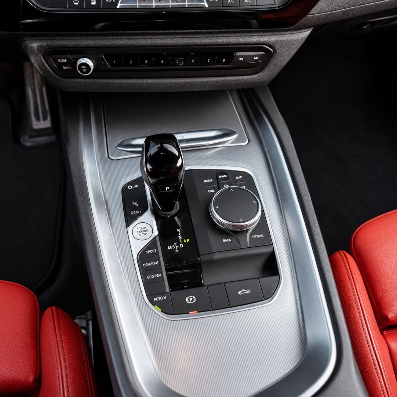 BMW Z4 sDrive 20i M SPORT 3,161  P.M • 0% Downpayment • BMW Z4 sDrive30i M Sport • Agency Service Contract