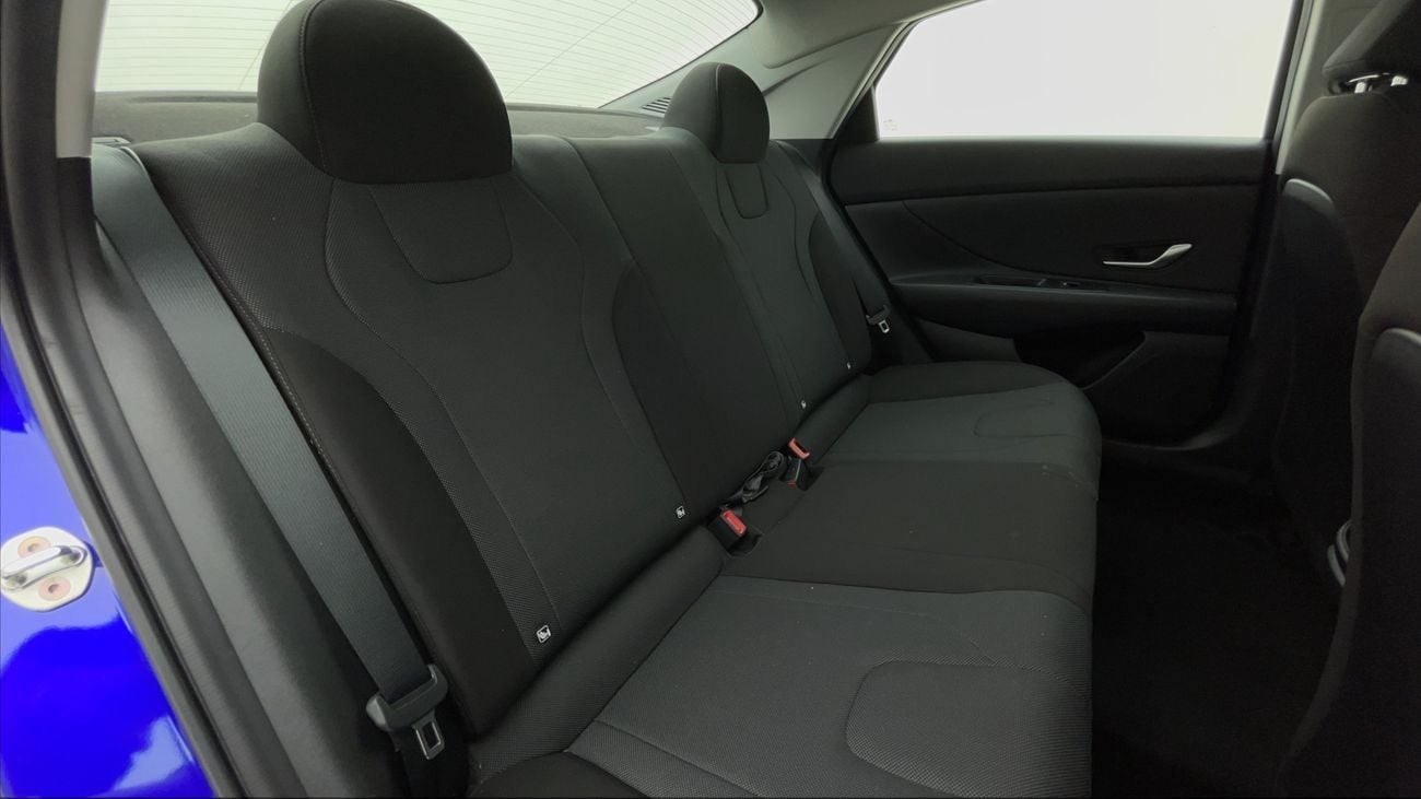 هيونداي إلانترا COMFORT 1.6 | بدون دفعة مقدمة | اختبار القيادة في المنزل