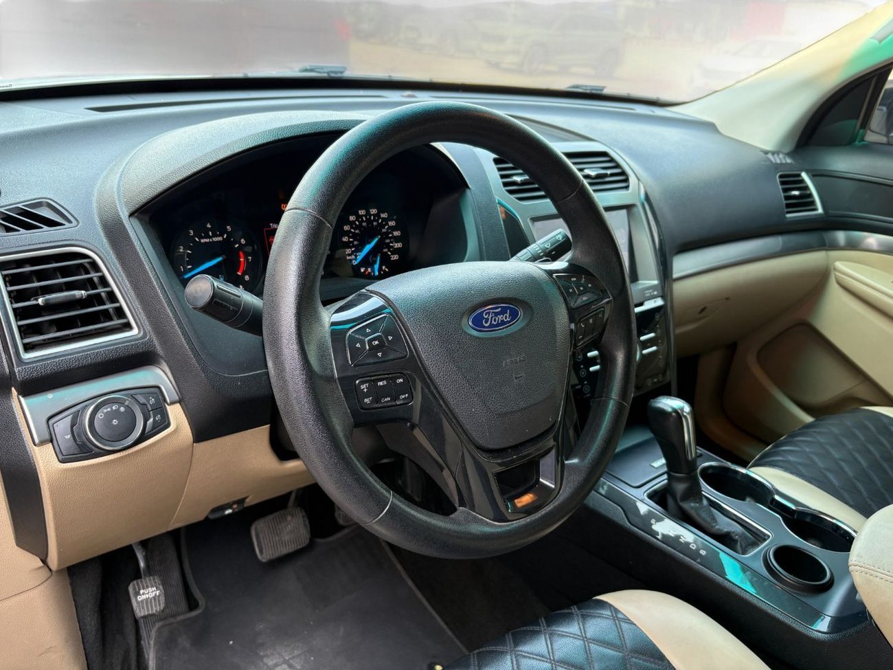 Ford Explorer FWD 3.5L V6 A/T | 2016 | GCC SPECS | WHITE EXTERIOR | AED 870 per month