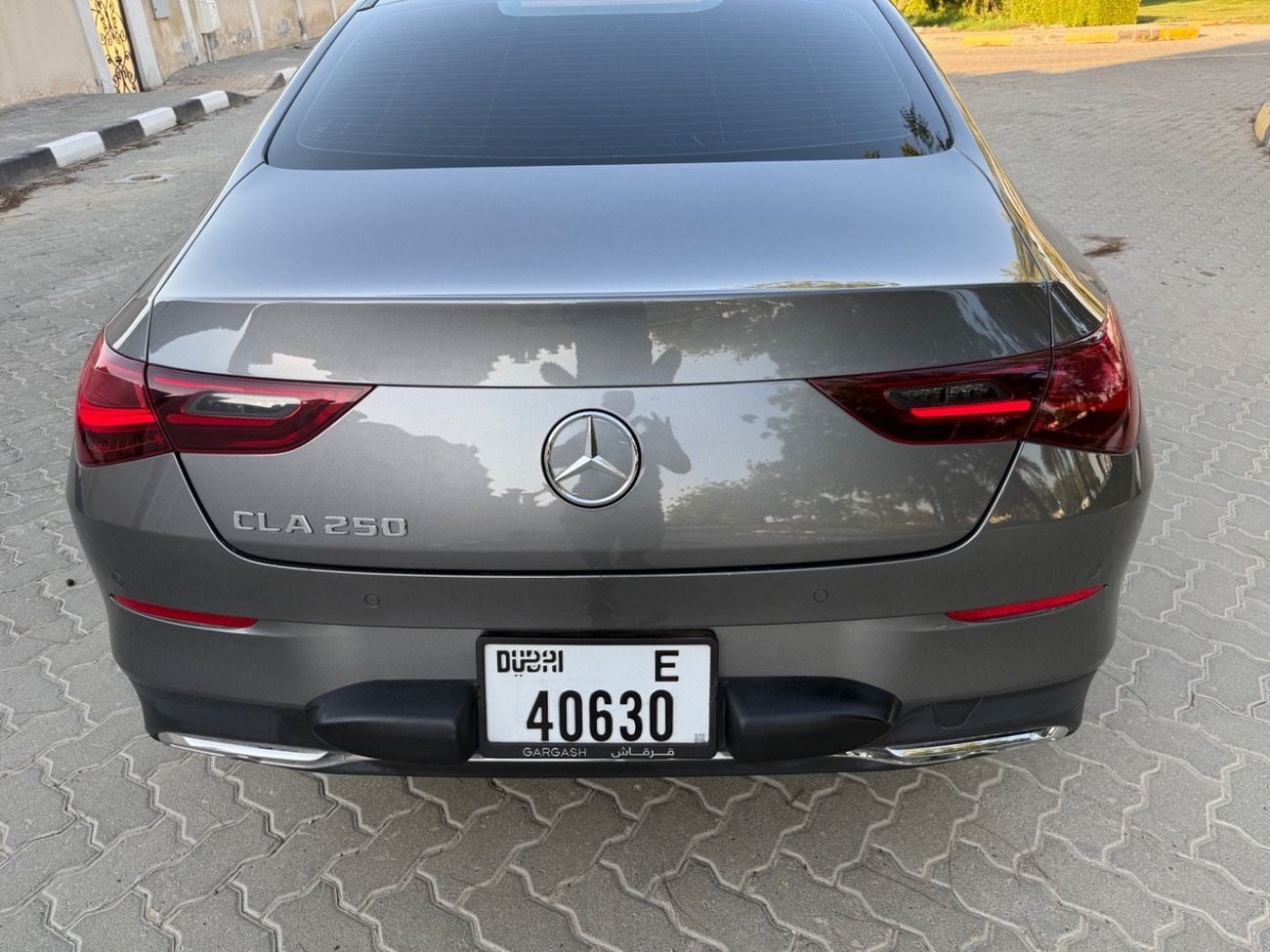 مرسيدس بنز CLA 250 Premium + 2.0L