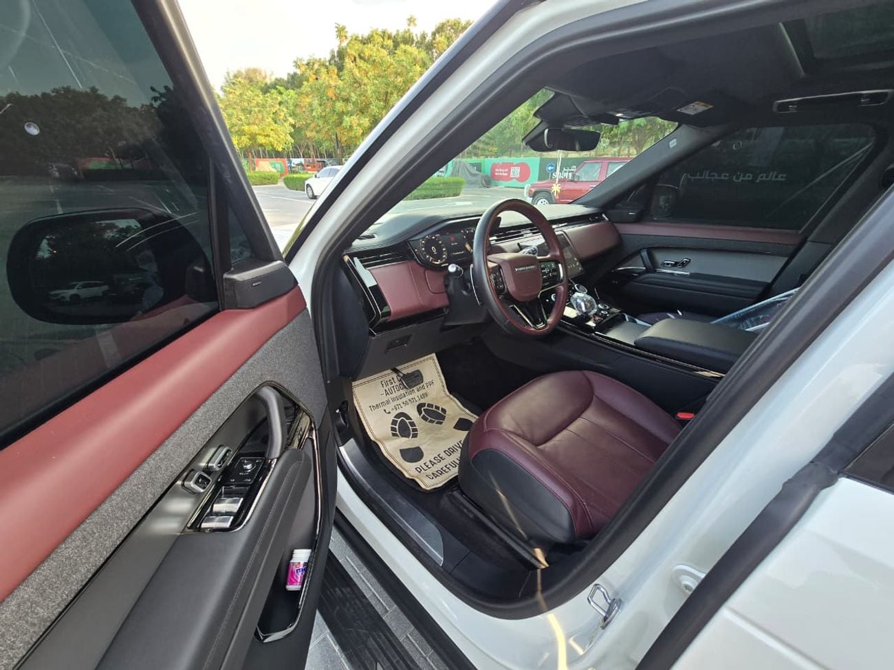 Land Rover Range Rover Sport Dynamic SE P400 3.0L RANGE ROVER SPORT DYNAMIC SE P400 2023 GCC // PERFECT CONDITION // LOW MILEAGE