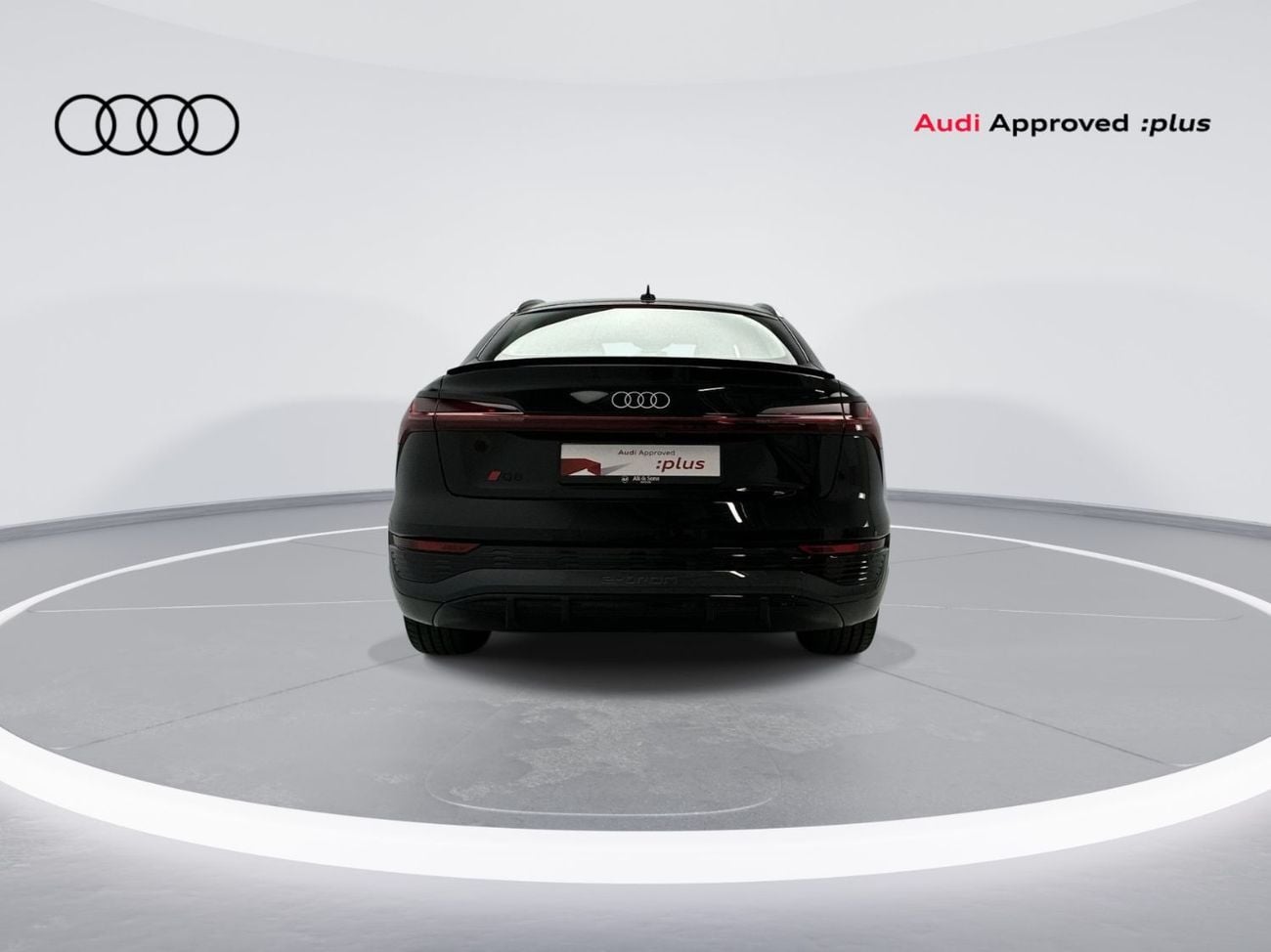 أودي Q8 إي ترون 55 quattro S Line Sportback 408hp Progress (Ref# 17203)
