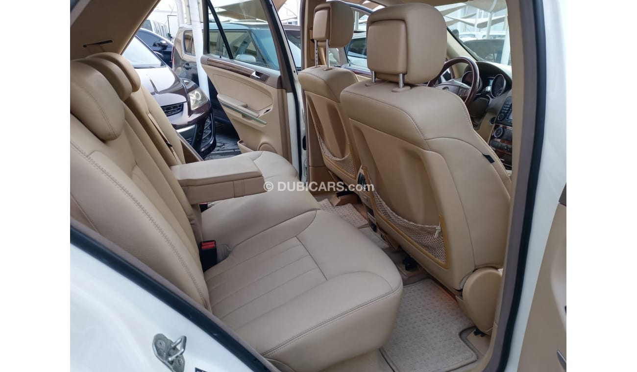 مرسيدس بنز ML 350 موديل 2006 خليجى فتحة مثبت سرعة تحكم رنجات حساسات جلد كرسى كهرباء مرايا كهرباء بحالة ممتازة