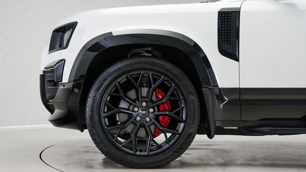 لاند روفر ديفندر P400 90 X-Dynamic HSE 3.0L (5 Seater) | AED 4,429 PM | Warranty February 2027 | GCC