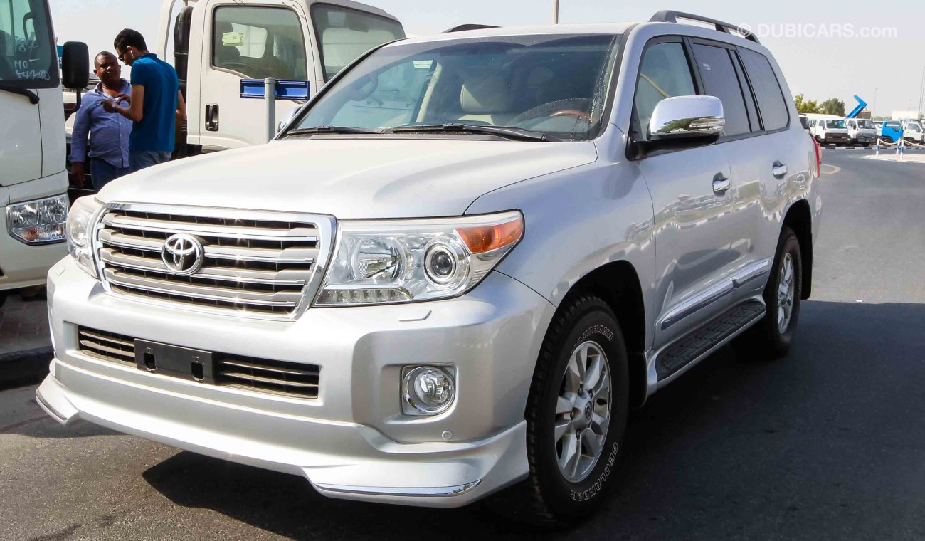 Toyota Land Cruiser VXR V8 5.7