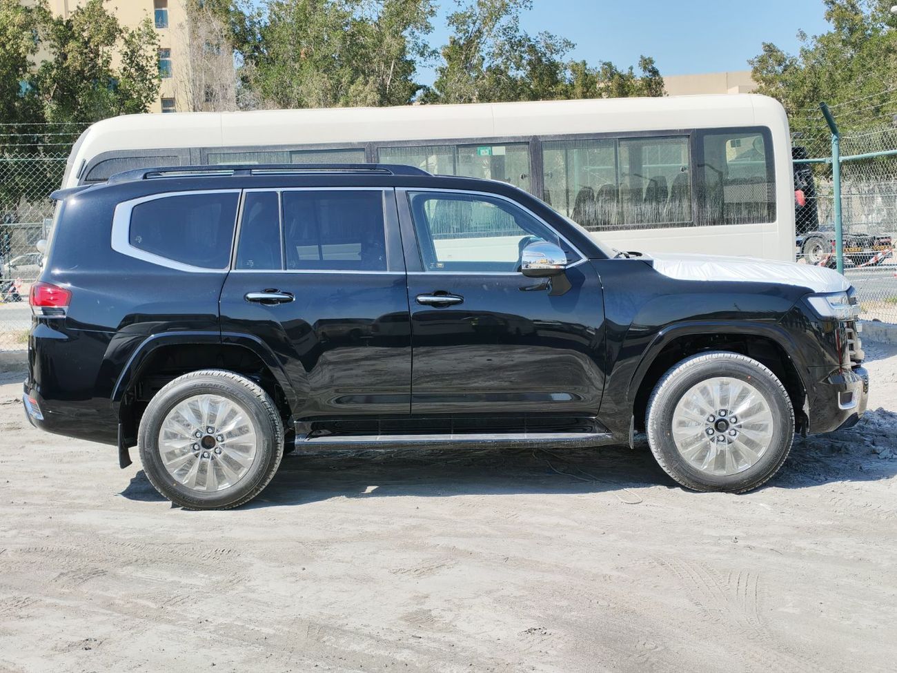 Toyota Land Cruiser 2026 Toyota Land Cruiser LC300 VXR 3.5L V6 Twin Turbo Petrol A/T 4WD Only For Africa