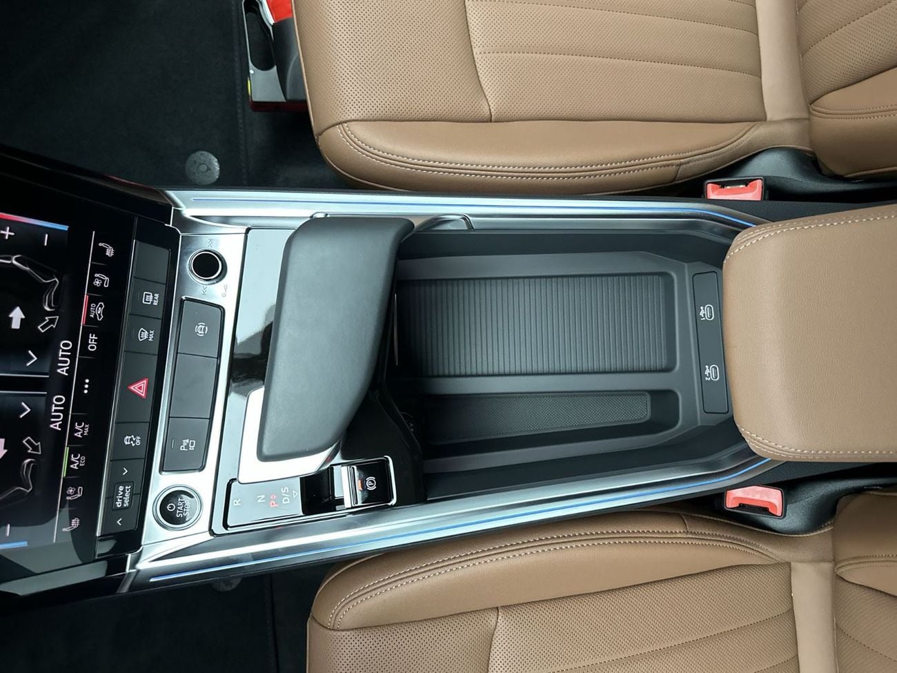 Audi Q8 etron 55 quattro Advanced 408hp (Ref# 028541)