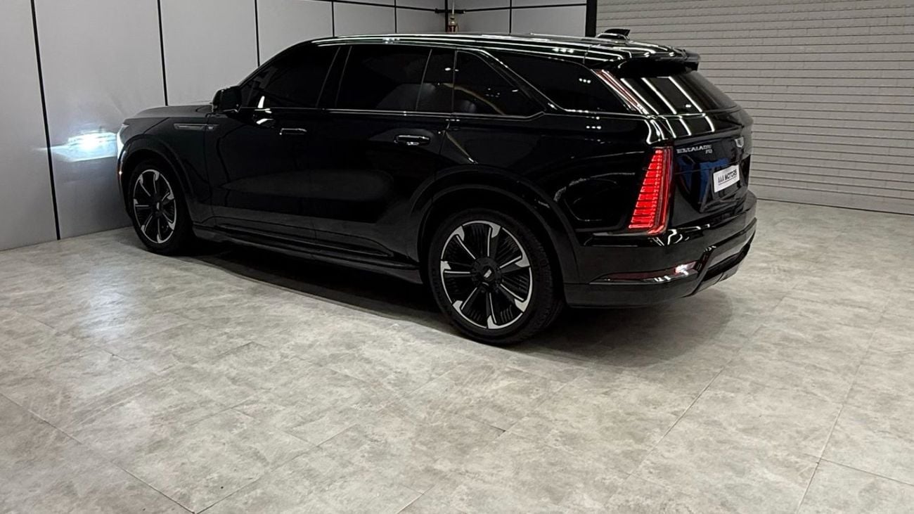 Cadillac Escalade IQ 1,000E4 | American Specs | All-Electric Luxury SUV