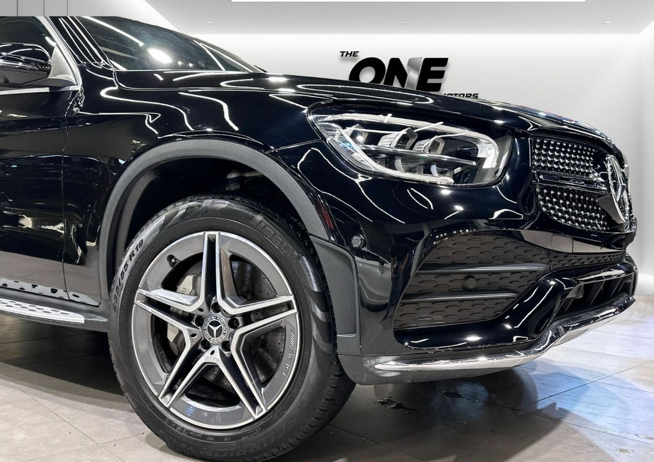 مرسيدس بنز GLC 300 4MATIC 2.0L