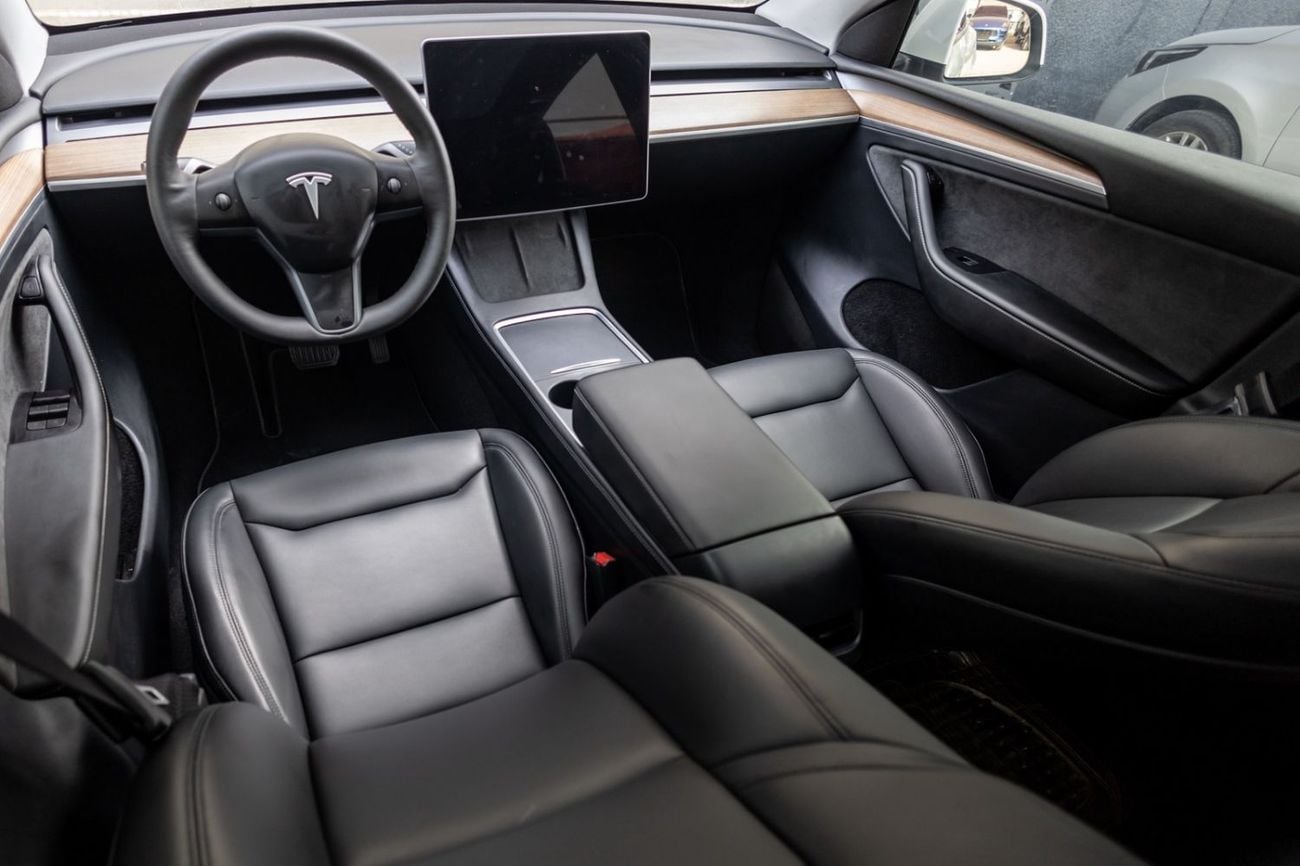 Tesla Model Y Real-Wheel Drive Tesla Model Y Standard Range 2023 GCC specs for 1,563.00 AED monthly