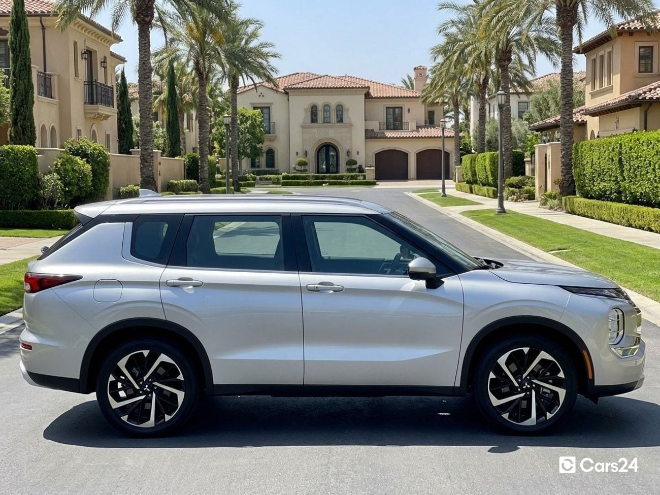 ميتسوبيشي آوتلاندر 2.5L 2024 | 0 DP | 1504/Month | 30 Day Return | Service History