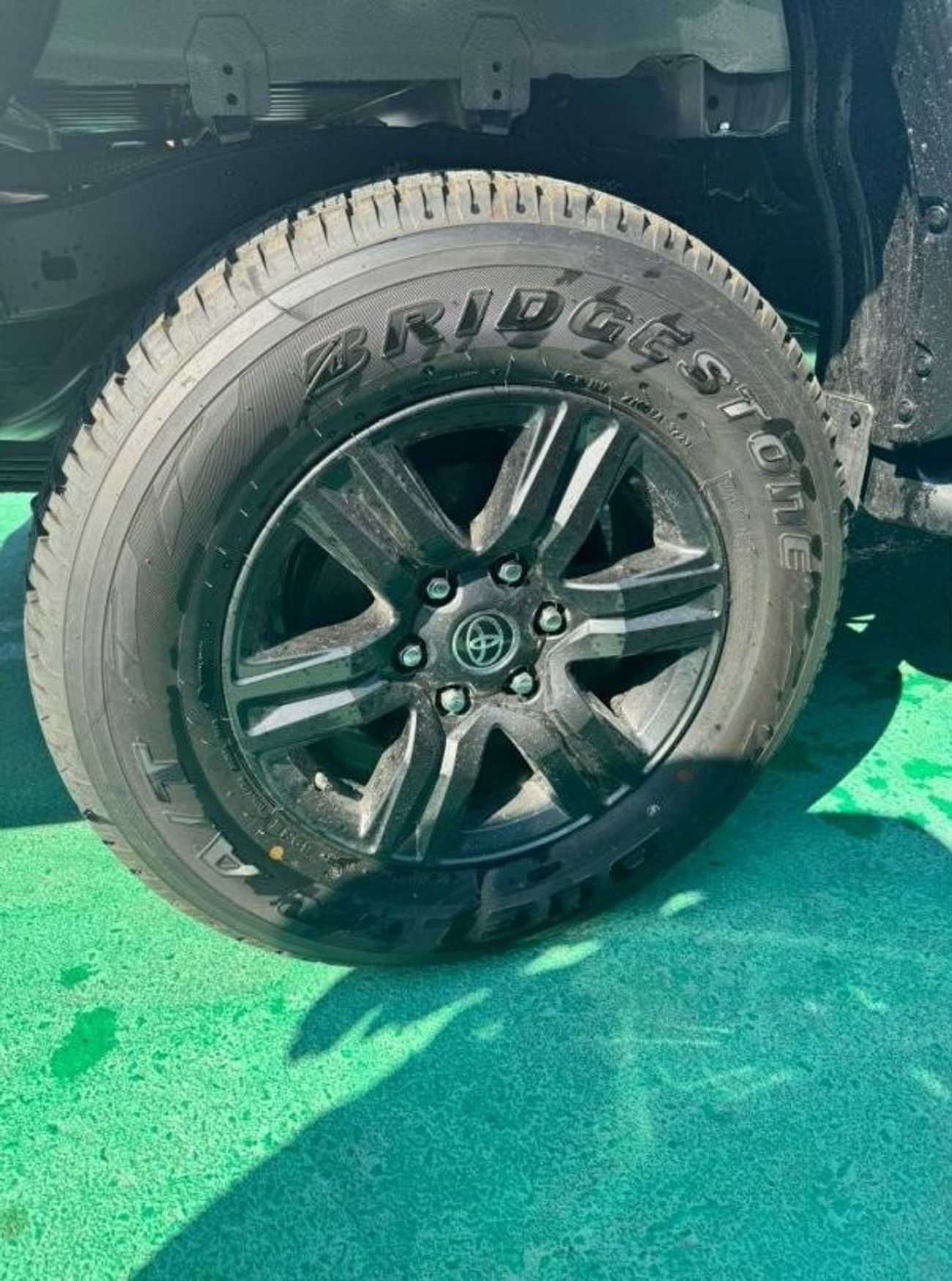 Toyota Hilux 4.0L PETROL V6 2025