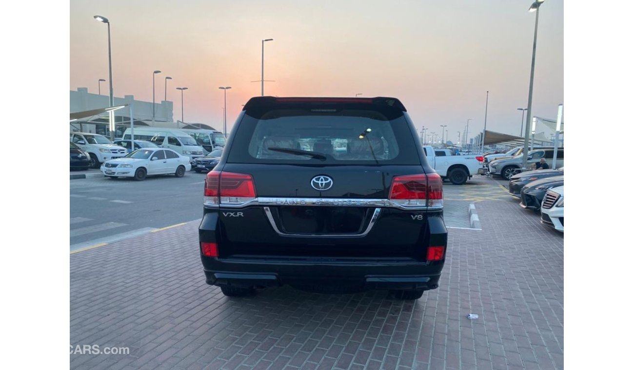 Toyota Land Cruiser Sharjah