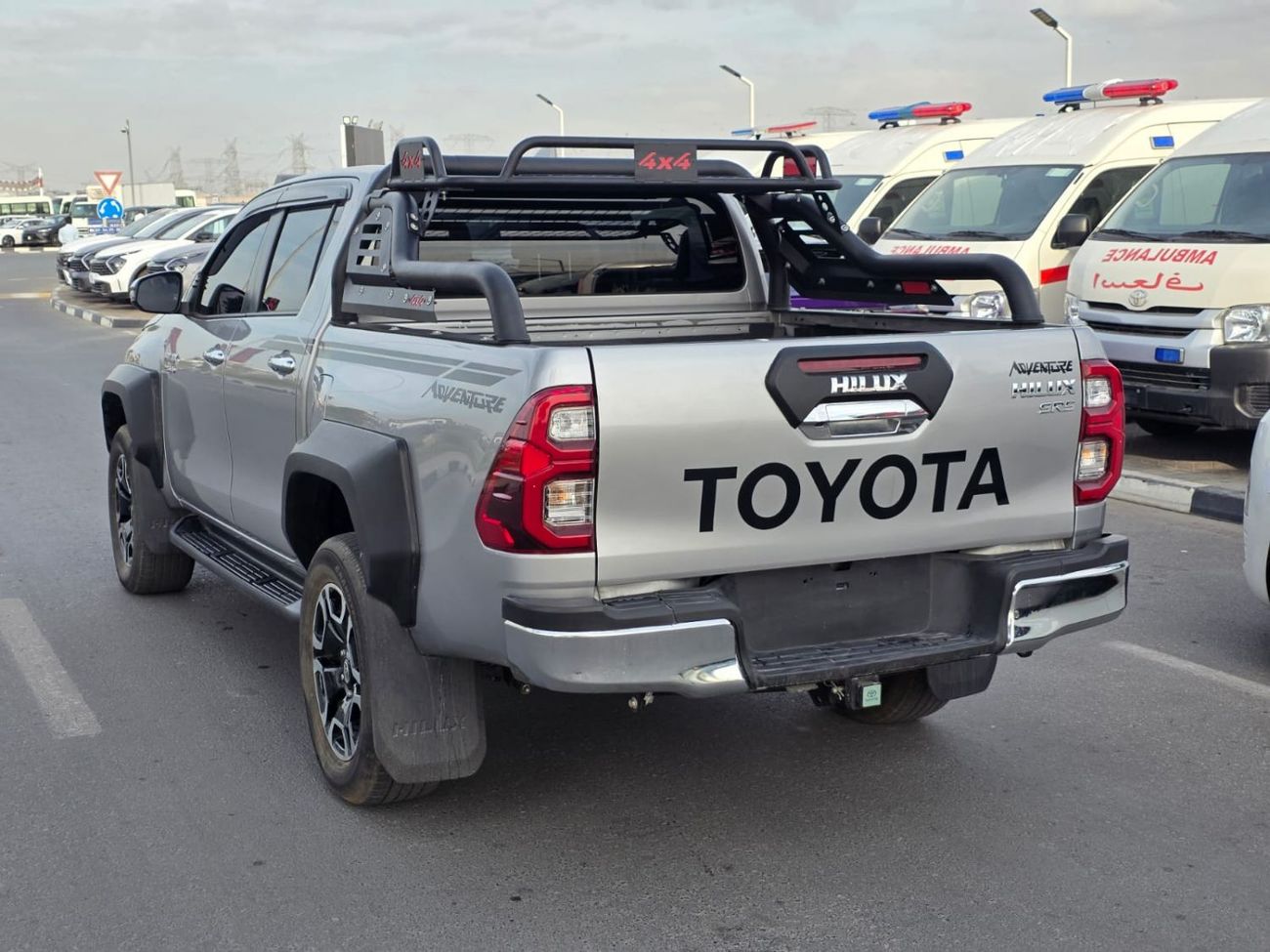 Toyota Hilux DIESEL 2.8 LITER ,AUTOMATIC ,RIGHT HAND DRIVE ONLY FOR EXPORT