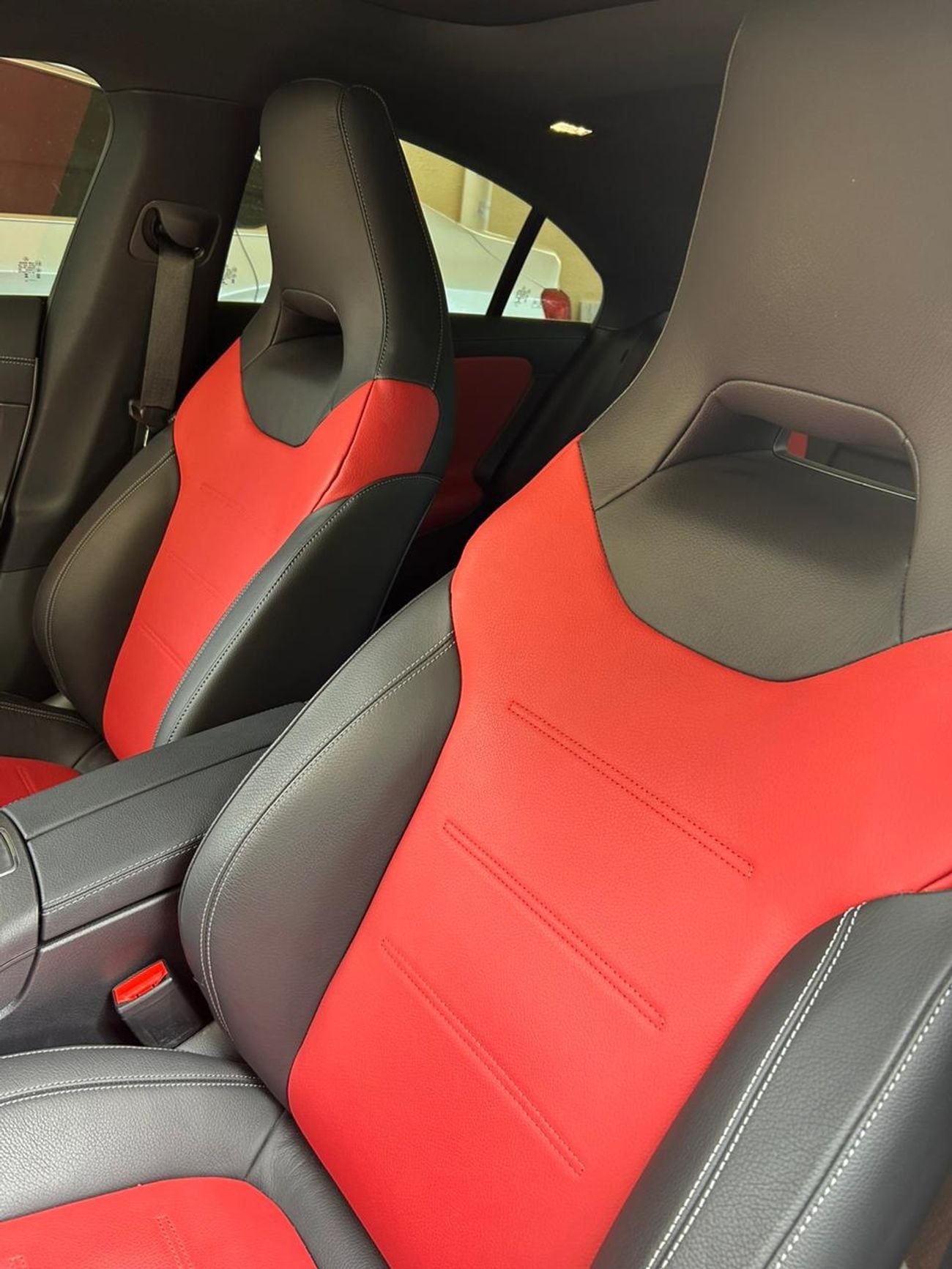 Mercedes-Benz CLA 250 Premium + 2.0L