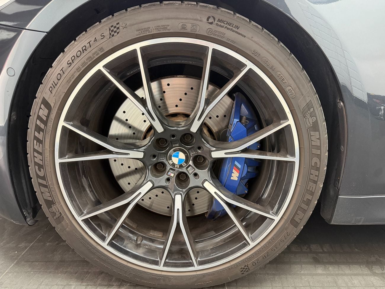 BMW M5 COMPETITION PACK