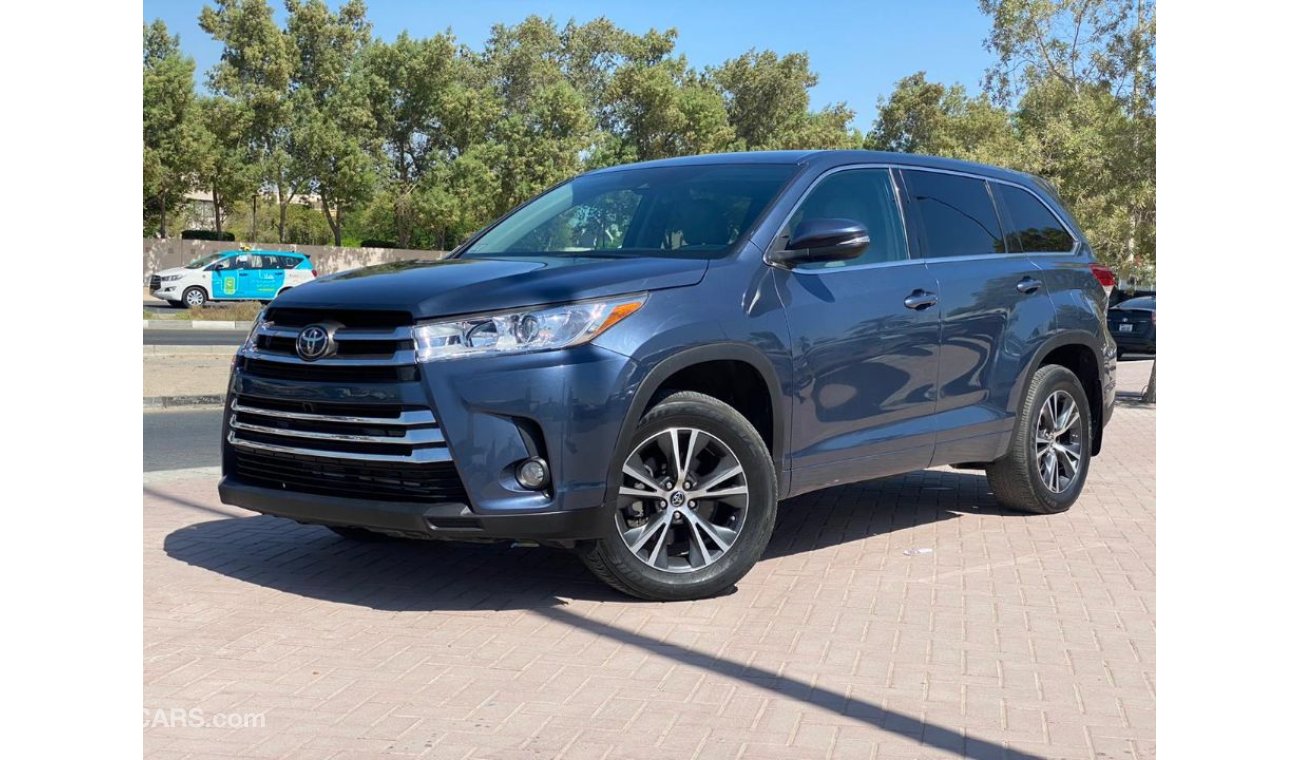 Toyota Highlander LE 4WD AND ECO 3.5L V6 2017 AMERICAN SPECIFICATION