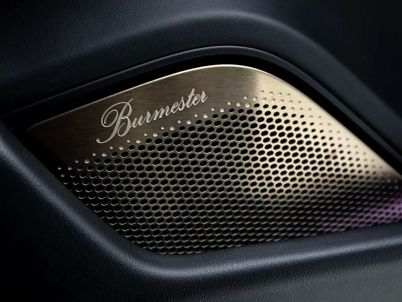 بورش تايكان Turbo S (755 HP)