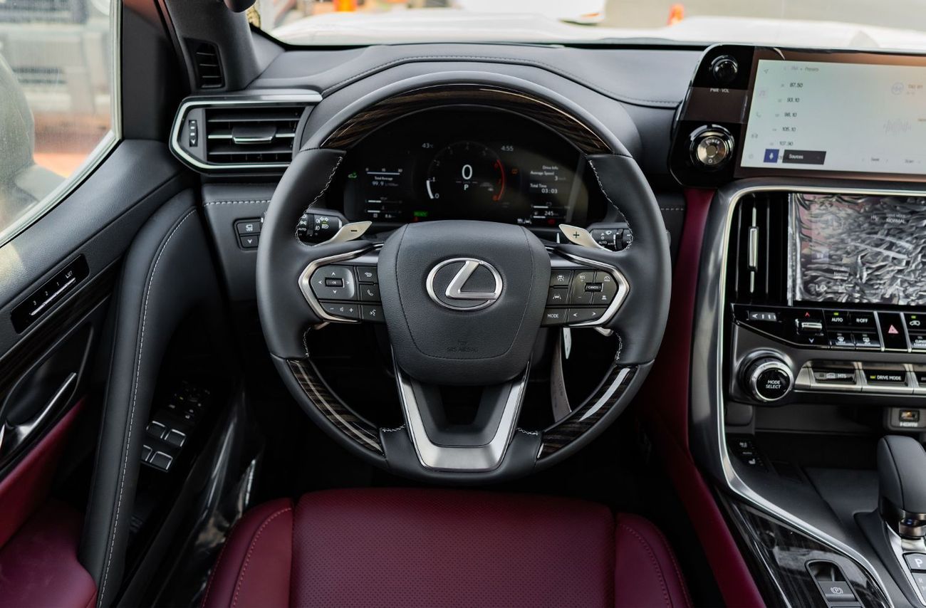 لكزس LX 700h 2025 Lexus LX700h Signature 3.5L AT Hybrid 7Seats (Black-Red)