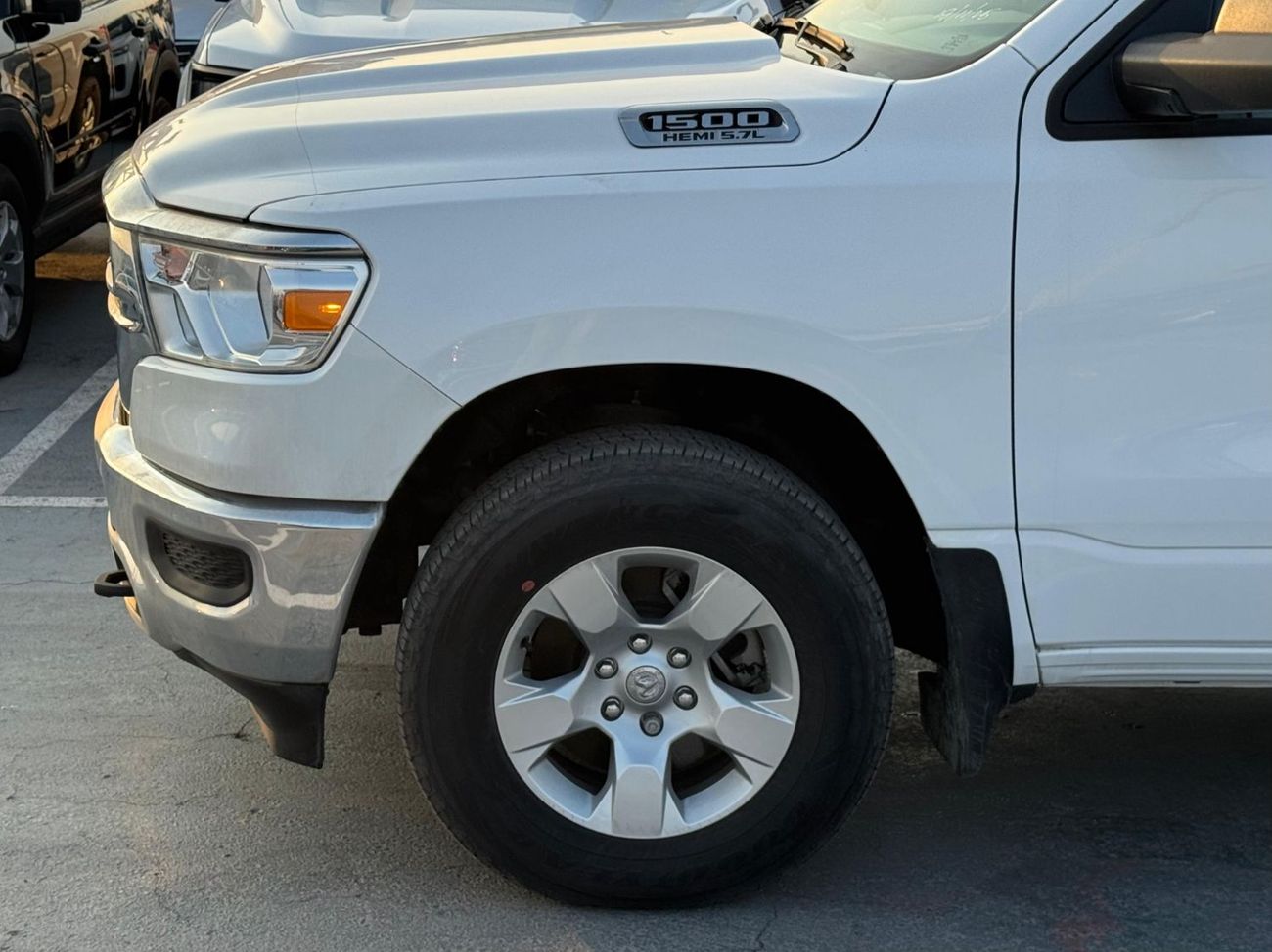 RAM 1500 Hemi 5.7L V8 Petrol 4WD 2023 Export Price @ 175,000 AED